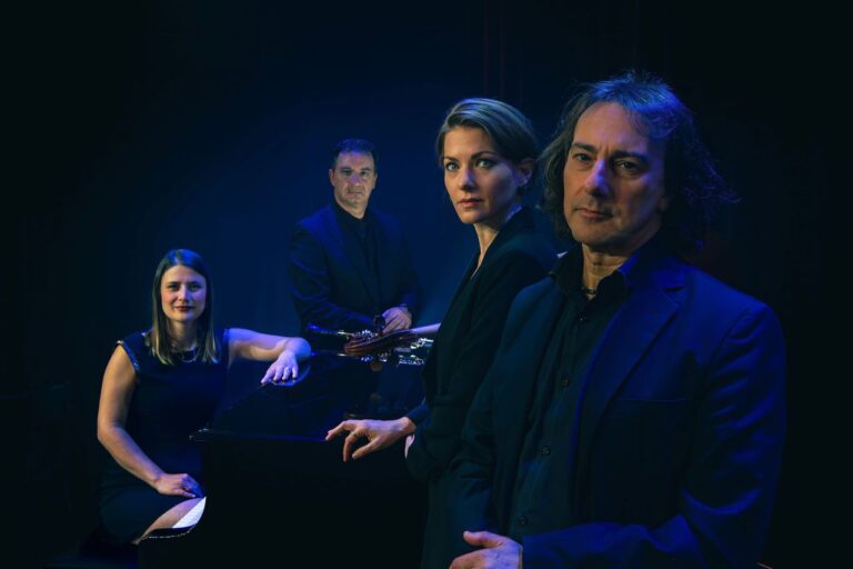 Pippo Pollina & Quartetto Acustico – La Vita è Bella Così Com’è — Muziek in Rotterdam