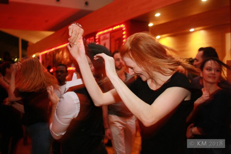 Salsa aan de Haven — Muziek in Rotterdam