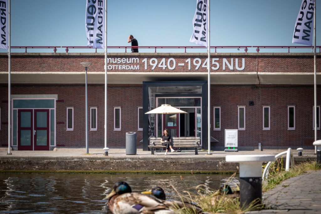 Beestachtige wandeltour door de Coolhaven i.s.m. Platform Wederopbouw Rotterdam in Rotterdam