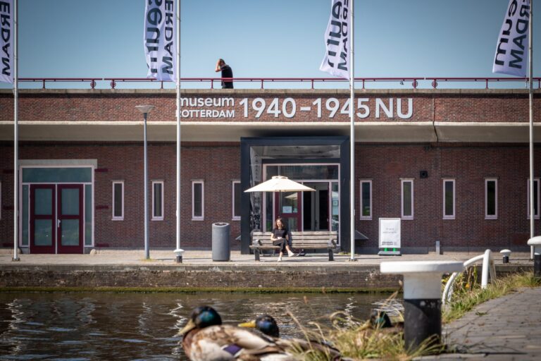 Beestachtige wandeltour door de Coolhaven i.s.m. Platform Wederopbouw Rotterdam